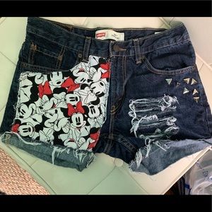 Fabulous Levi’s Minnie Mouse Destroyed Shorts